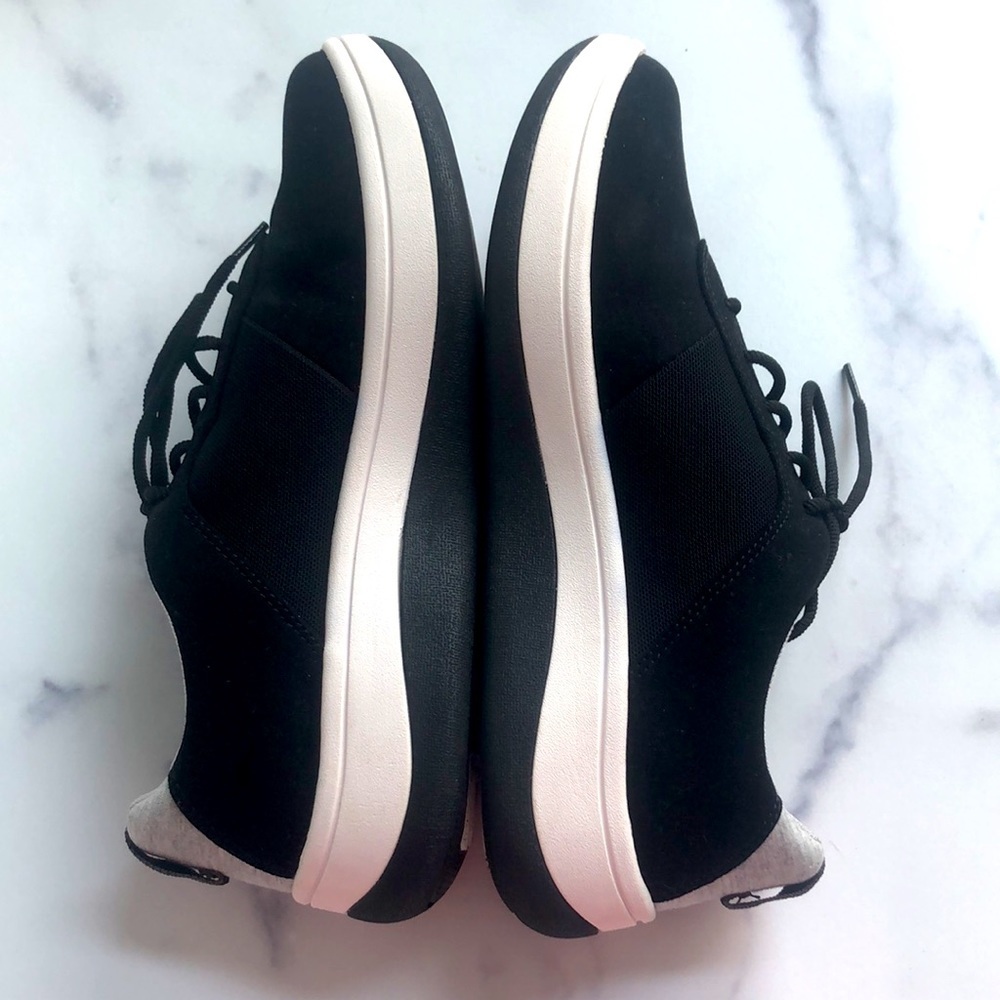 COPY - Clarks Cloudsteppers Black Snack Sneakers Size 7.5M lace up discontinued - Picture 4 of 12